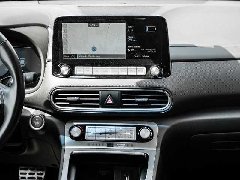 Hyundai KONA Advantage Elektro 2WD Navi Soundsystem ACC Klimaautom DAB SHZ LenkradHZG Spurhal