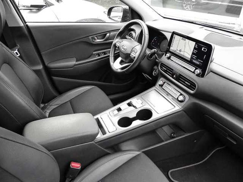 Hyundai KONA Style Elektro 2WD Navi Soundsystem LED Scheinwerferreg. Apple CarPlay Android Au