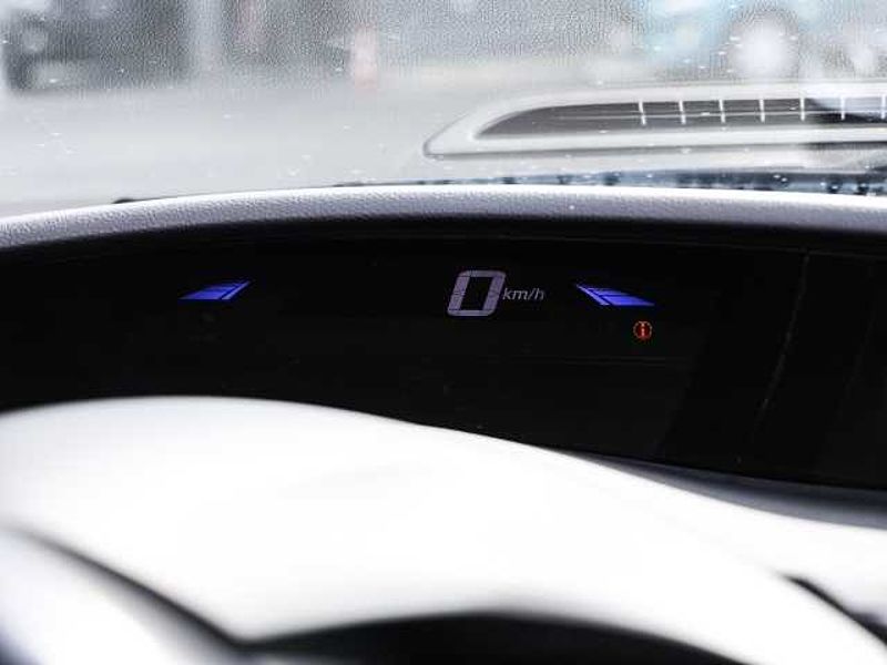 Honda Civic Tourer Elegance 1.8 AD Navi Soundsystem Mehrzonenklima 2-Zonen-Klimaautom Klimaa