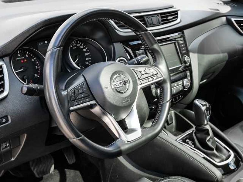 Nissan Qashqai N-Connecta 1.3 DIG-T EU6d-T Panorama Navi Mehrzonenklima DAB Ambiente Beleuchtun