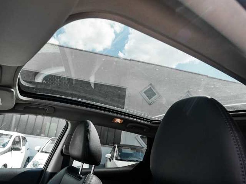 Nissan Qashqai N-Connecta 1.3 DIG-T EU6d-T Panorama Navi Mehrzonenklima DAB Ambiente Beleuchtun